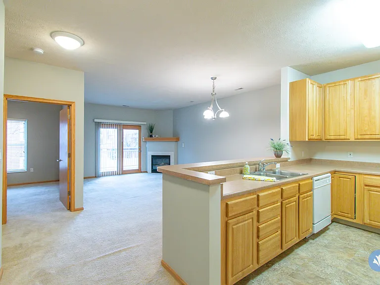 Chateau at Holmes Lake — Photo 79