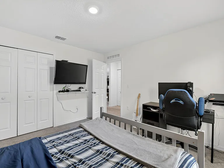 644 SW Hoffenberg Ave — Photo 33