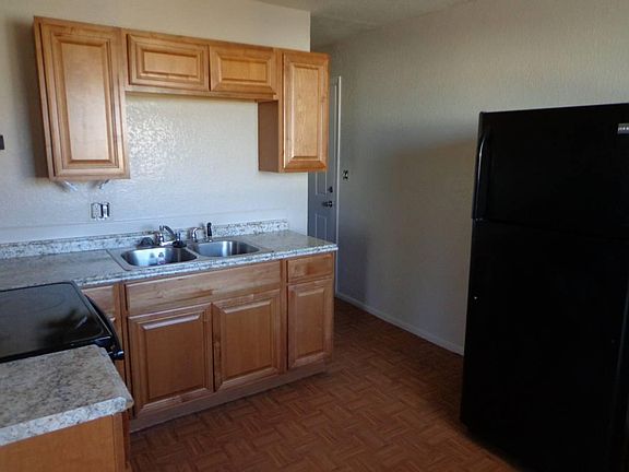 3rd image of 4477 W Dakota Ave