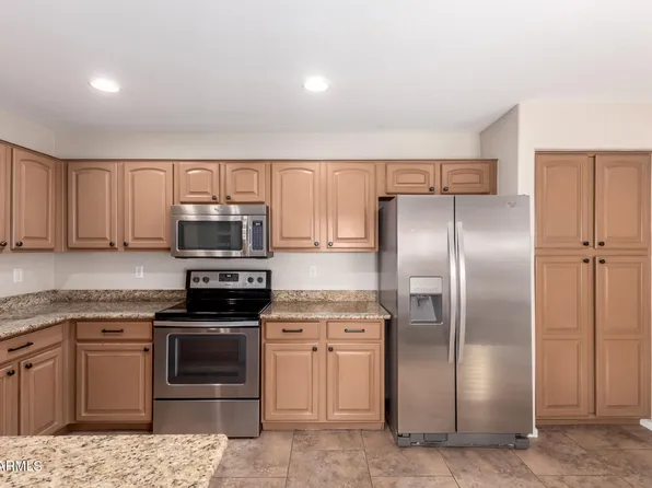 2011 W SUNSHINE BUTTE Drive, San Tan Valley, AZ 85144