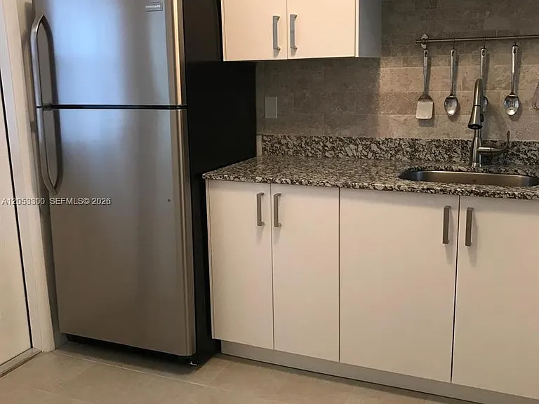 2200 Park Ln #308 — Photo 10