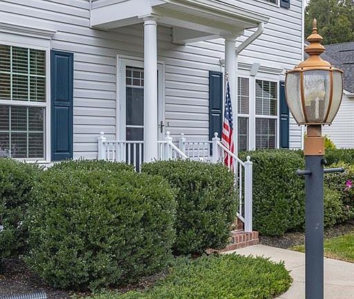 2nd image of 6407 Oak Arbor Dr