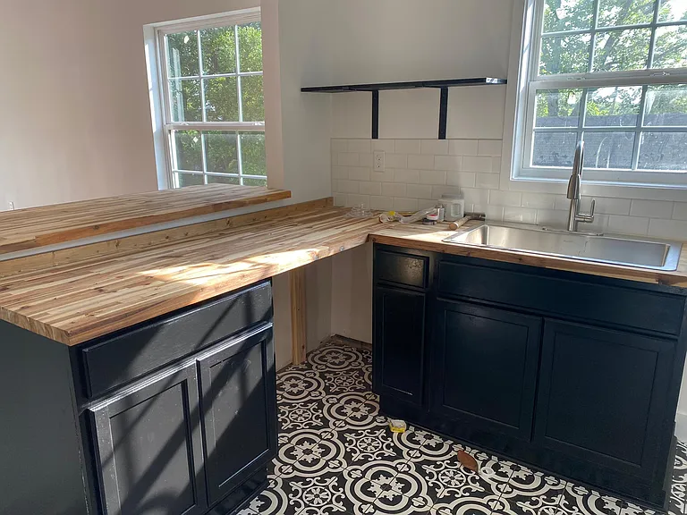 318 E Ridgeway St — Photo 3