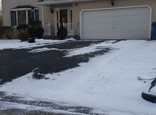 53 Abby Rd, Latham, NY 12110