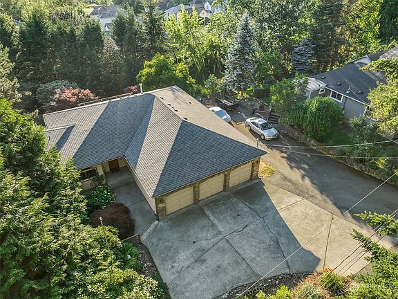 3rd image of 32001 Railroad Avenue