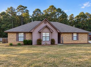 17 Timber Ridge Dr, Atlanta, TX 75551