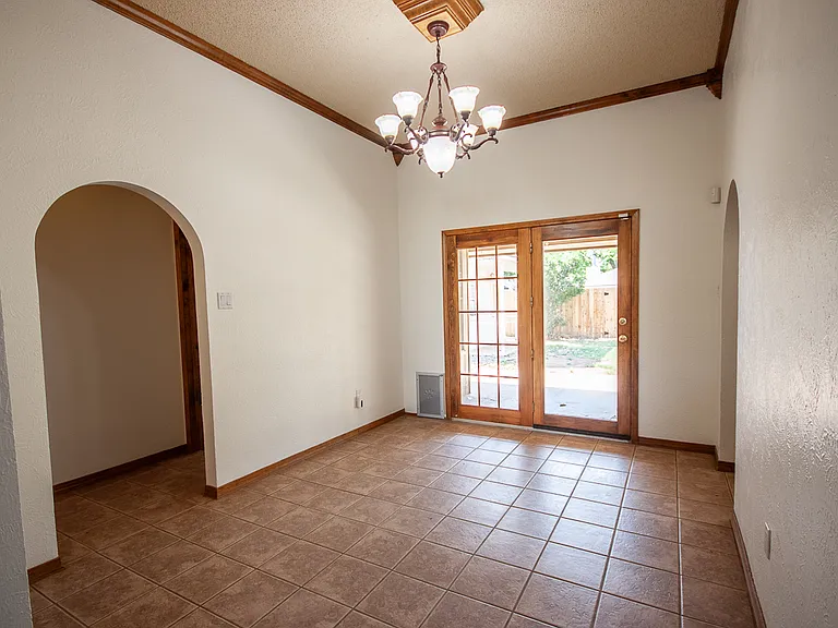 421 Chanticleer Pl — Photo 5