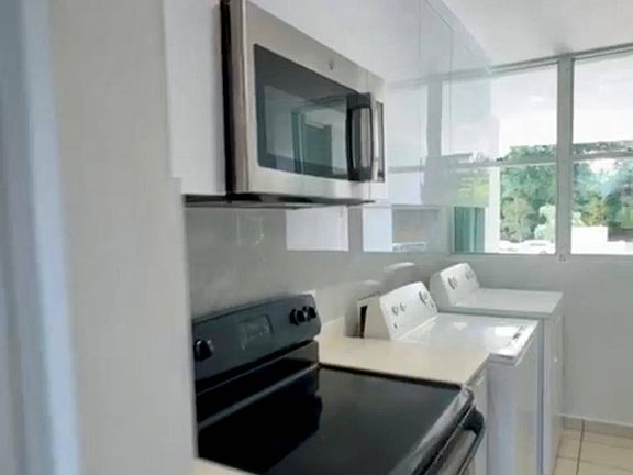 3rd image of State Highway 833 Condominio Lincoln Park APT 7H