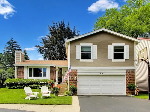 104 Lilac Ct, Rolling Meadows, IL 60008