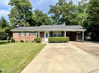 1908 Holland St, Pascagoula, MS 39581