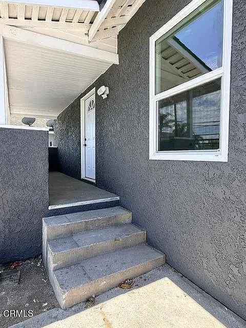 4 bed, 1020 sqft, $3,700 — Photo 2