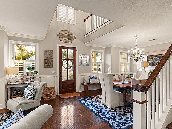 3rd image of 127 Township Bluff Cir