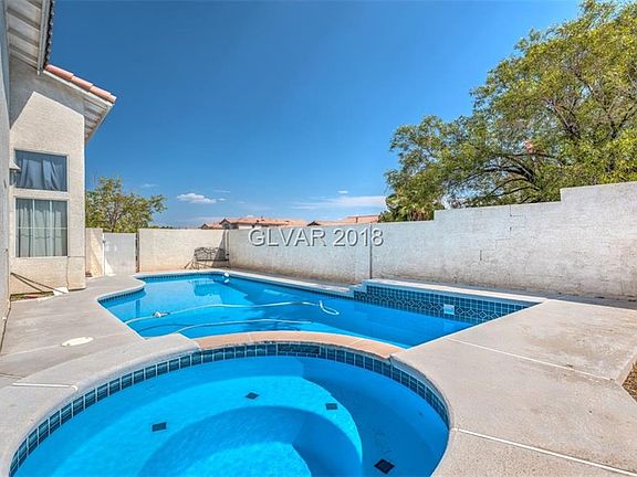3rd image of 4375 Cedar Knolls Dr