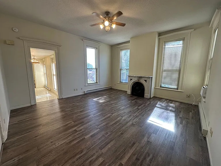 226 N 14th St #1400 — Photo 3