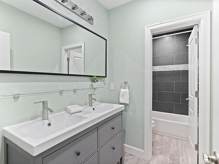 9442 E 53rd Ave — Photo 30