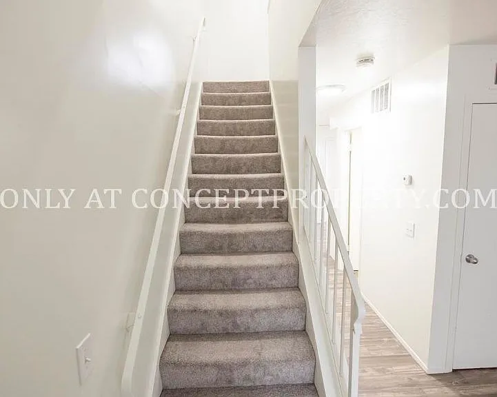 1499 W 2320 S — Photo 75
