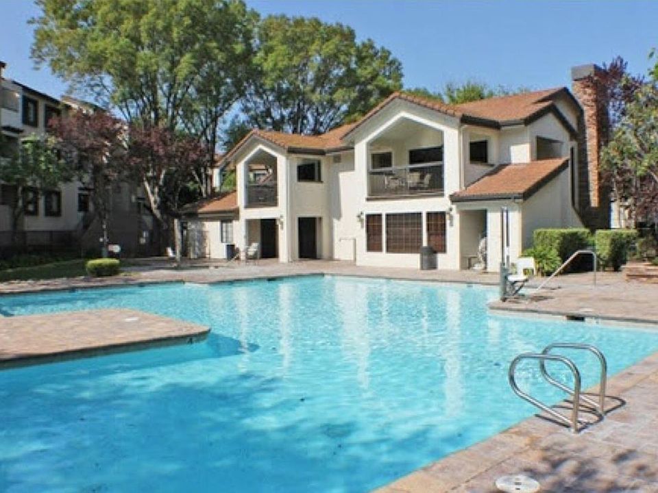 2nd image of 880 E Fremont Ave #888
