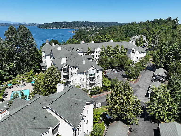 Pinnacle on Lake Washington — Photo 31