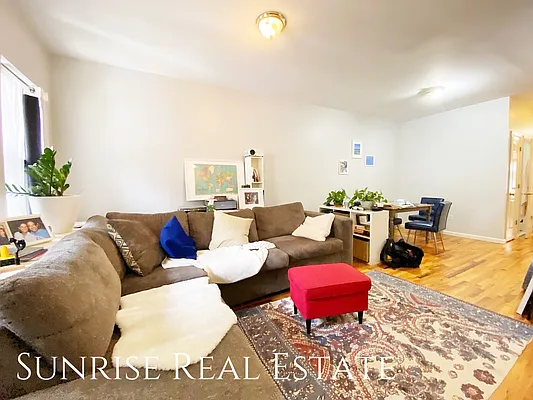 Rented by Sunrise Real Estate | media 3