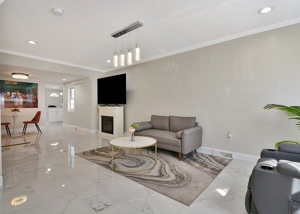 55 Kingston St, Lawrence, MA 01843 MLS 73160059 Zillow