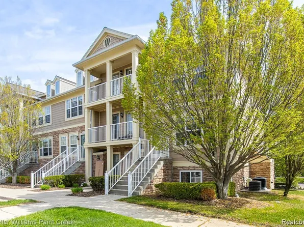 100 Evergreen Trl #60, Lake Orion, MI 48362