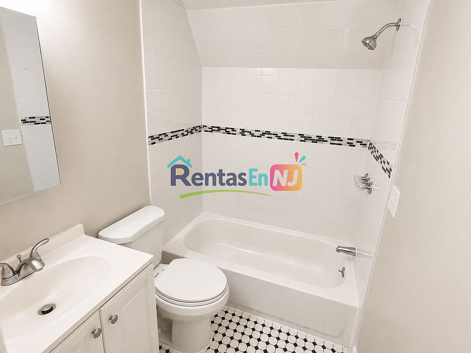 2nd image of 86 Stuyvesant Ave #3B