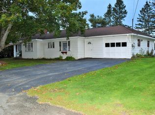 40 Exeter Rd, Corinna, ME 04928