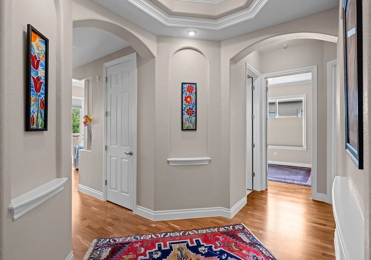 Gorgeous top-level condo in Cherry Creek! — Photo 2