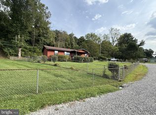 142 Old Route 2, Lesage, WV 25537