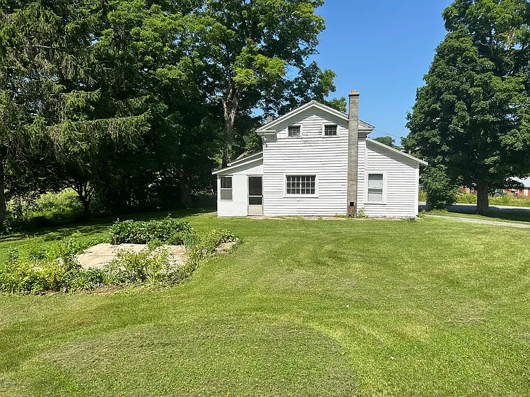 120 Coach Rd — Photo 4