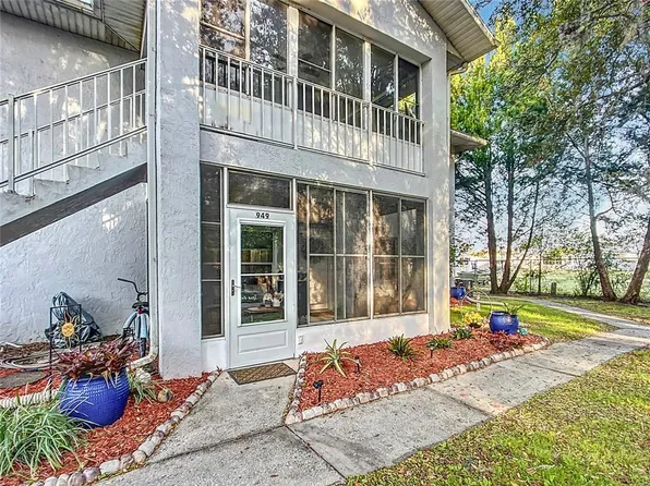 949 SE Mayo Dr #105, Crystal River, FL 34429