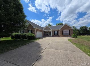 3406 Chippewa Dr, Shiloh, IL 62221