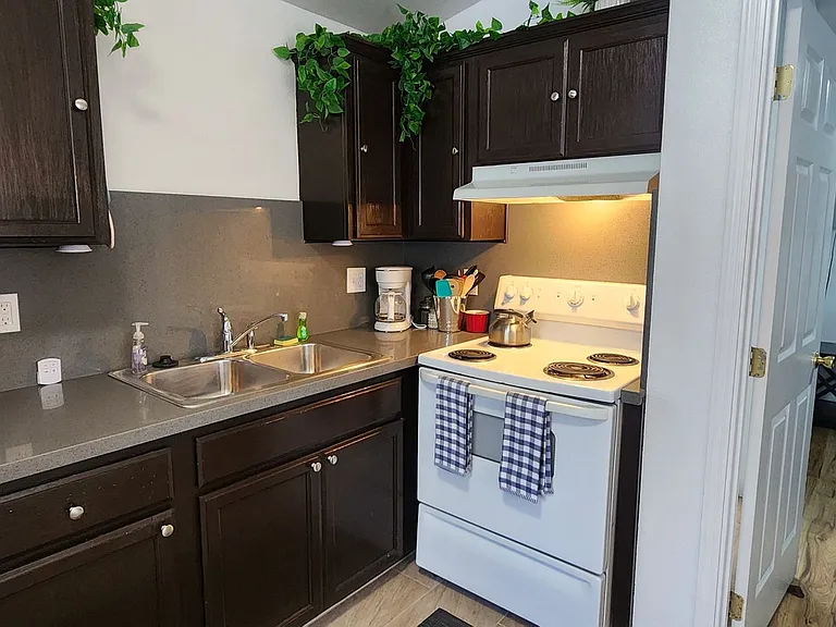 4190 Hillside Ct — Photo 8