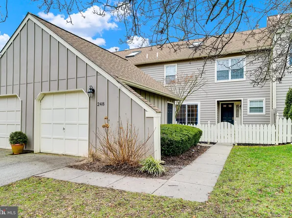 248 Tulip Tree Ct, Blue Bell, PA 19422