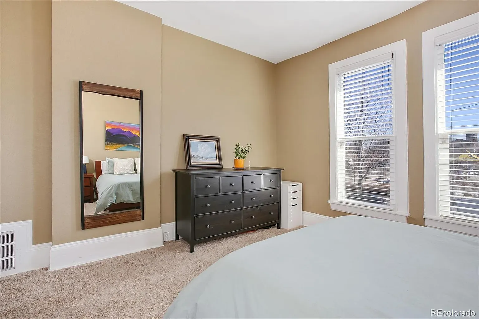 1623 N Williams St — Photo 4