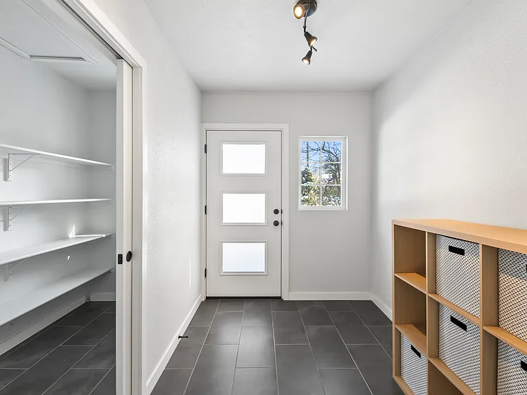 2101 N 23rd St — Photo 5