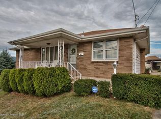 611 Pear St, Scranton, PA 18505