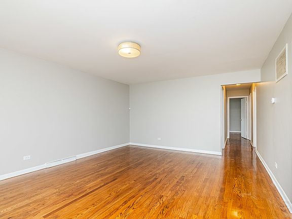 3rd image of 14631 Wabash Ave