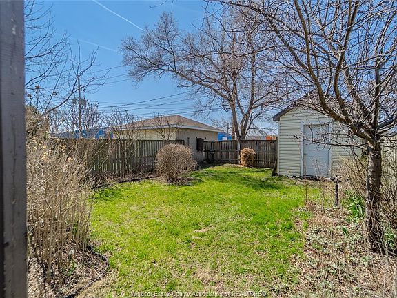 4th image of 1135 Janette Ave