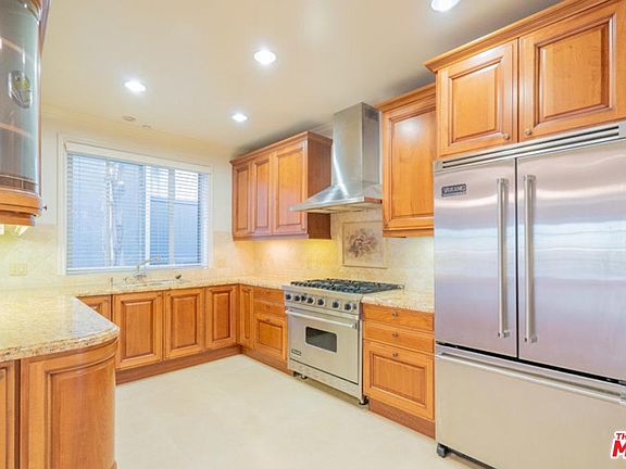 5th image of 11749 Goshen Ave APT 301