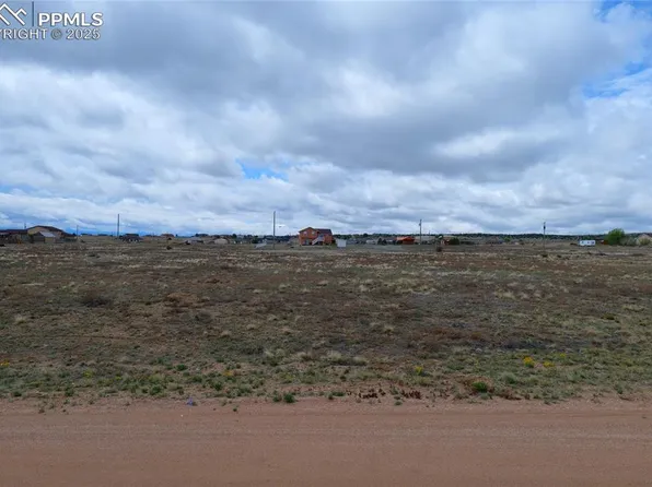 1675 N Lyon Dr, Pueblo West, CO 81007