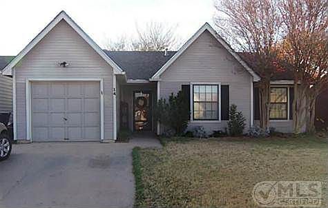 1st image of 14 Shady Brook Cir