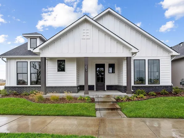 2834 W Shearwater, Wichita, KS 67204