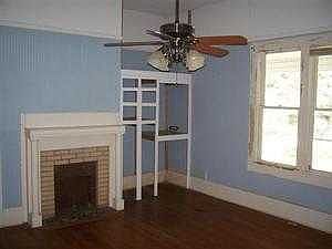 1018 main street room 4