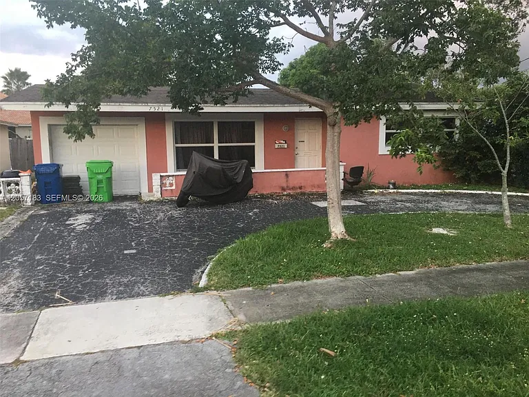 7521 NW 23rd St — Photo 12