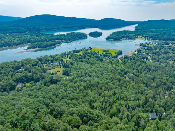 000 Hartwood Way, Mount Desert, ME 04660
