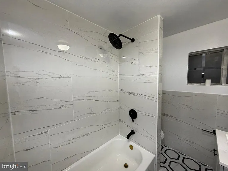 144 Washington St #C — Photo 3
