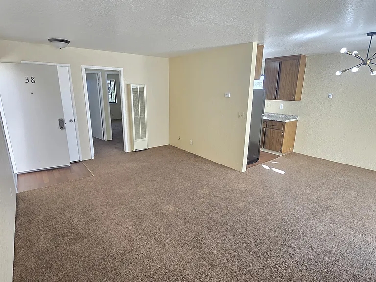 The Peppertree Apartments — Photo 37