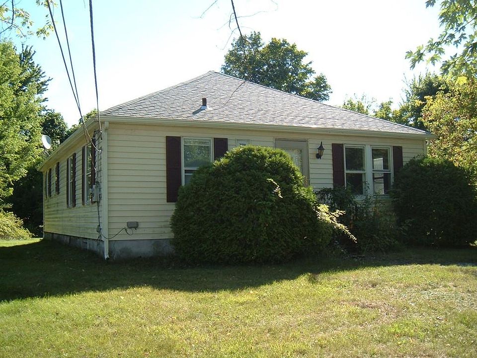 2nd image of 245 Pleasant St