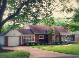1401 Azalea Dr, Saint Louis, MO